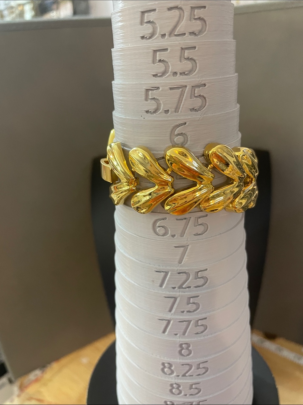 Gold Leaf Chain Necklace & Bracelet Set Fold over clasp Ncklce 18”L, Braclt 6.5 - Picture 2 of 7
